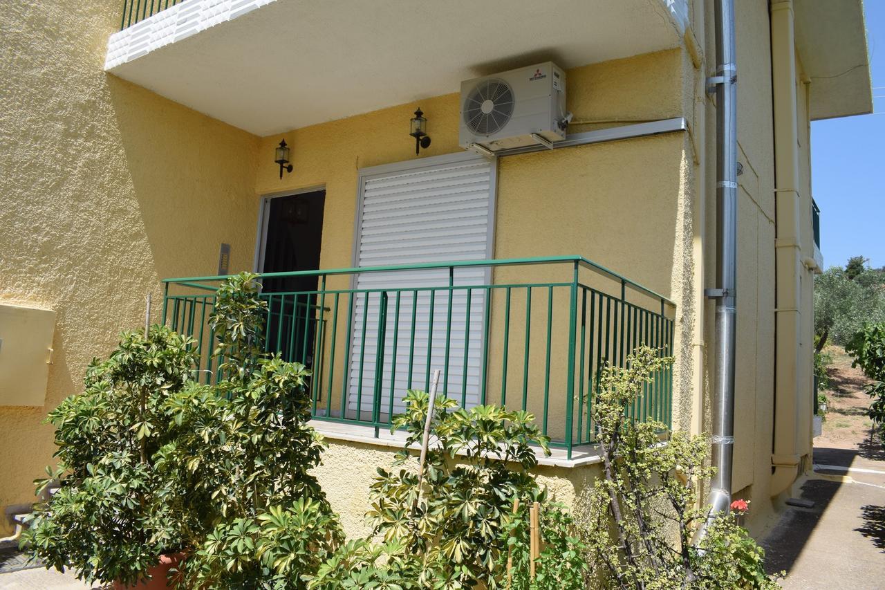 Apartments Rania Tolo Exterior photo